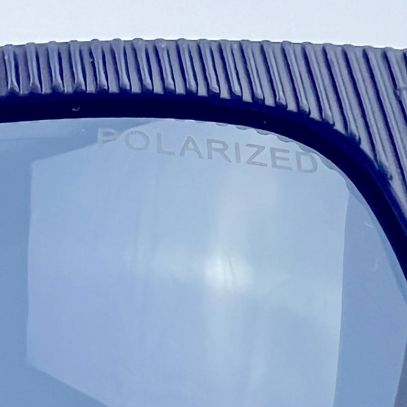 BEN SHERMAN, UNISEX POLARIZED NAVY FRAME WITH BLUE LENSES, 100% UV PROTECTION - Picture 6 of 16